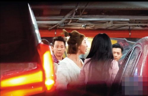 车库里的亲密瞬间:如何把握与异性友好的边界?