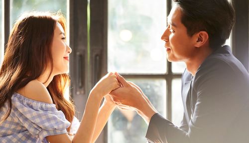 《出轨的女人：揭开隐藏在情感迷雾背后的真实心声》