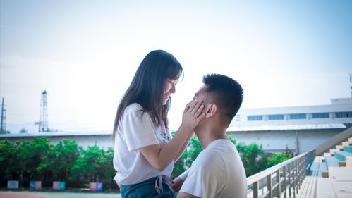 《沉默的男友：不联系也不说分手，是何原因？揭秘情感冷暴力背后的真相》