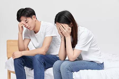 同居时如何与男生有效沟通,化解争吵?揭秘同居情侣争吵背后的心理密码