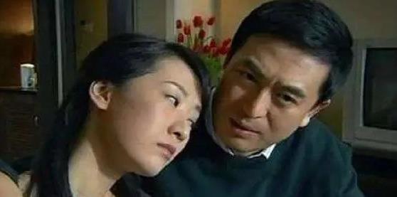 《已婚男人出轨:他真的还爱自己老婆吗?揭秘出轨心理与情感真相》