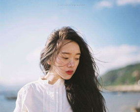 《巨蟹女疑虑下的情感漩涡:揭秘劈腿疑云如何影响关系稳定性》