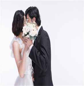 《出轨风波后,如何挽回婚姻?专家支招,助你重拾幸福》