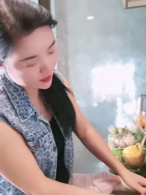 男人出轨却天天回家:揭秘婚外情背后的心理迷思