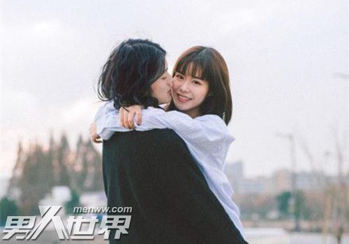 约会中的“买单”现象:揭秘男女消费观念差异背后的故事