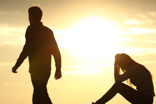 《如何让渣男后悔：分手后的逆袭指南》