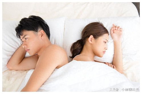 恋爱中的双重标准：揭秘有男朋友还约会的女生现象