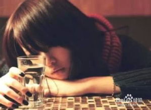 揭秘水瓶渣男：劈腿背后的心理解析与应对策略