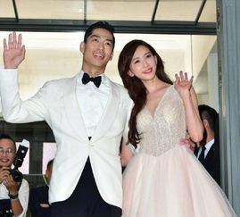 《杨紫与男星亲密合照引发热议，娱乐圈恋情新风向？揭秘明星隐私与公众关注