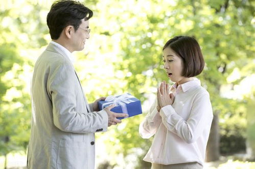 《婚后蜕变：女性角色转变的秘密》