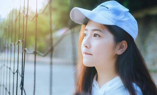 《容忍“耍流氓”的心态探析：女生的选择背后隐藏着怎样的心理密码？》