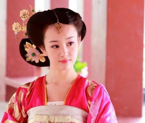 【维族女生结婚前同居现象解析】揭秘婚姻观念的演变与社会态度