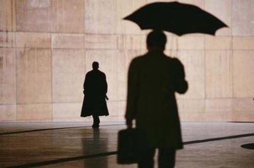 主动分手者之痛：揭秘分手发起者的心理困境