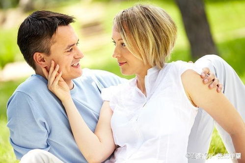 婚姻困境：老公不爱，还继续吗？揭秘婚姻危机与情感重建之路