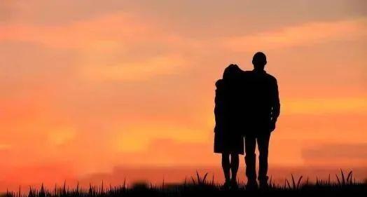 当爱情迷雾重重：如何确定走向婚姻还是勇敢离婚？