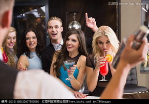 男女共饮，社交新风尚？揭秘现代饮酒文化中的性别界限