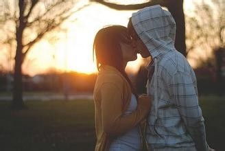 感情淡了怎么办？揭秘情感降温的应对策略