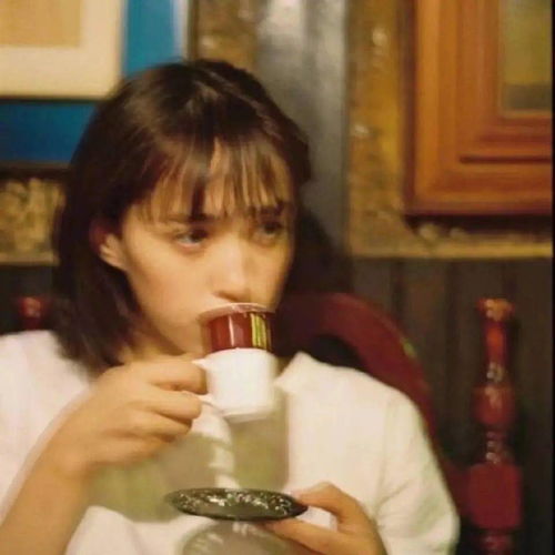 分手后的愤怒宣泄：揭秘女生大骂前男友的心理真相