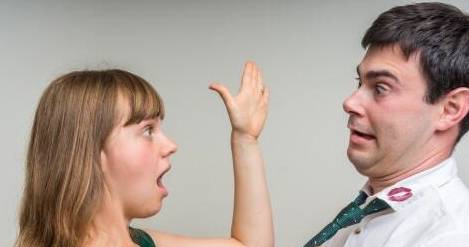 揭秘出轨真相：如何洞察男人的秘密行为？