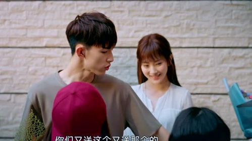 《性别转换潮流：帅哥变美女，与男生恋爱的秘密世界揭秘》