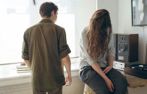 中年婚变阴影：老公出轨比自己大8岁女人，婚姻如何守护？