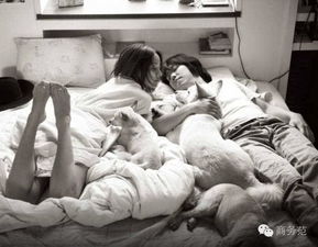 《脱鞋，男性社交新风尚？揭秘男生之间脱鞋的奥秘与礼仪》