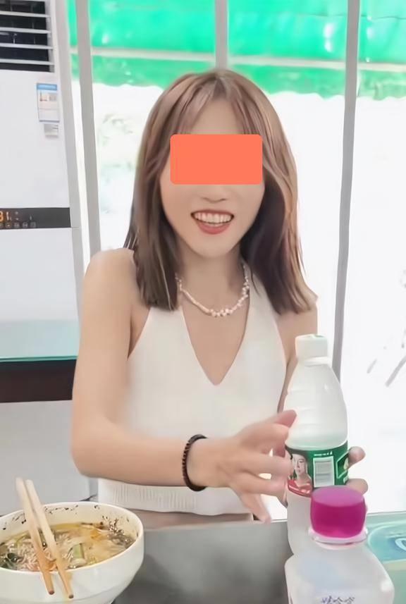 《约会中，男生该不该主动买饮料？揭秘约会中的消费心理学》