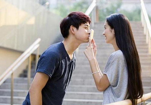 《暗恋未果，真的不后悔吗？揭秘互相暗恋的心理学奥秘与人生启示》