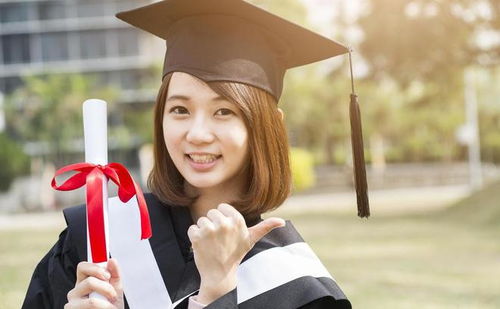 毕业季的“等”字谜：女生说“等毕业了在一起”，背后藏着怎样的情感密码？