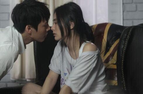 同居，女生爱情的试金石？揭秘女生在爱情中的同居心理