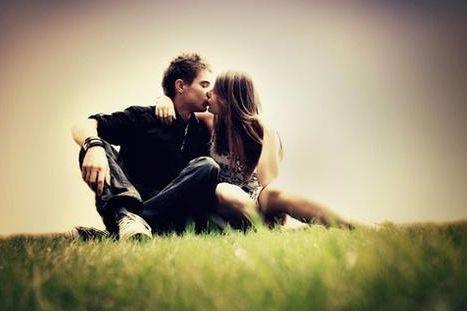 约会礼仪新趋势：男生接女生，还是女生主动？揭秘现代约会规则