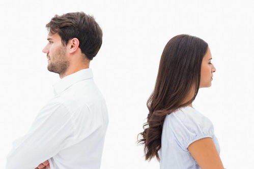 《婚姻中的背叛阴影：出轨背后的心理现象解析》