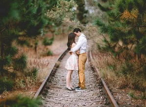 梦到陌生男人亲密接触？揭秘梦境中的神秘信号