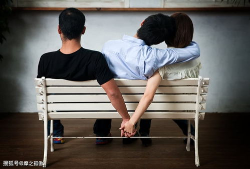 揭秘出轨密码：男人为何背叛？深度解析与应对指南
