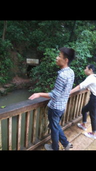 女生为何跟你在一起感到拘谨？揭秘情侣互动中的心理密码