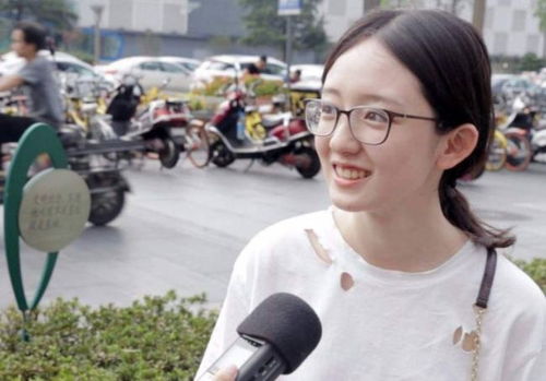 《女大学生被男生背叛：情感漩涡中的自我救赎之路》