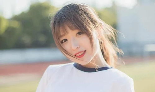 《逗女孩开心的套路情话：解锁甜蜜沟通的艺术》