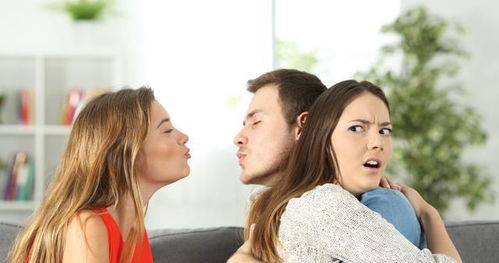 面对出轨：婚姻危机中的自我救赎与应对之道