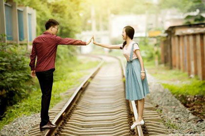 《分手后的情感修复：如何挽回你的女朋友？专业指南揭秘！》