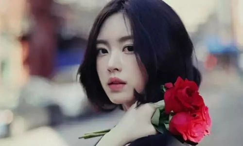 揭秘《爱情公寓》飞机上的“大胸女”：航空旅行中的性感密码