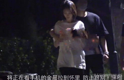 《如何在爱情中提升存在感：女生自我提升指南》