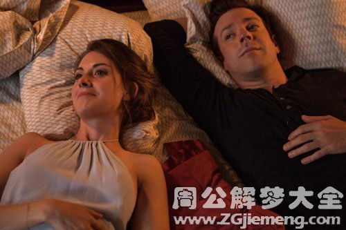 《梦境中的甜蜜邂逅：揭秘梦到喜欢的男生在一起的奥秘》