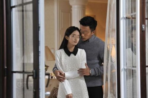 男友劈腿后回头，我该继续前行还是选择放手？