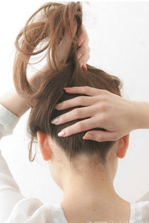 每日午间梳头，男生形象加分的小秘密？