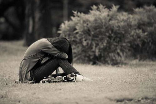 分手半年依旧心痛如刀割？专家教你走出失恋阴霾