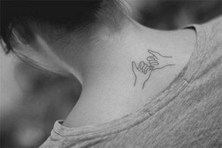 纹身，美丽与后悔的边缘——揭秘女生纹身后的心理变化