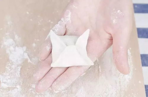 揭秘拍照“拇指食指合拢”技巧：如何拍出专业范儿？