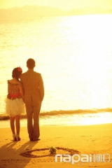 《爱情：生命旅程中的灵魂伴侣——揭秘爱情的力量与奥秘》