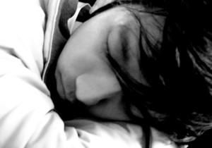 为何躺在床上头倒下就晕？揭秘女生头晕之谜