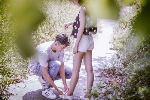 《双鱼座：友谊的守护者还是背叛的疑云？揭秘星座与忠诚度的奥秘》